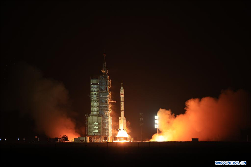 La Chine lance le vaisseau spatial habité Shenzhou-18