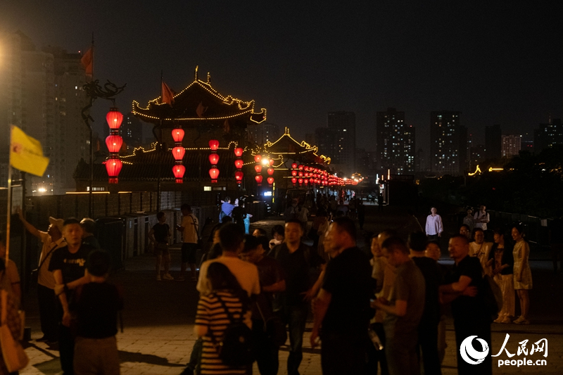 Shaanxi : comme la ville de Xi'an est belle la nuit !