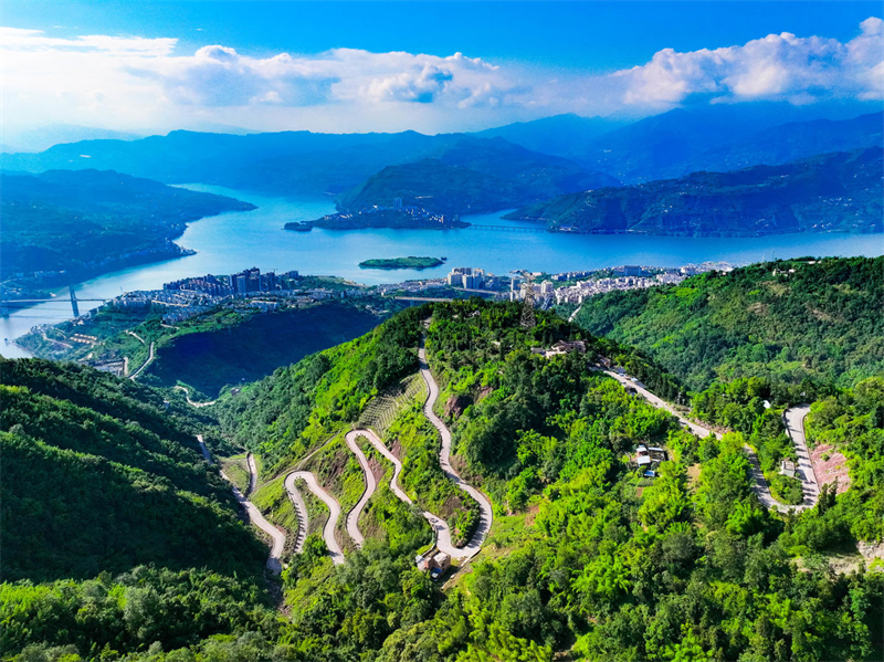 Yunnan : comment « quatre bonnes routes rurales » contribuent à la revitalisation rurale à Suijiang