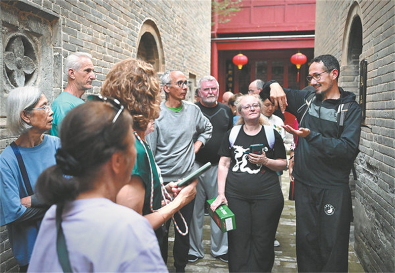 Le tai-chi prospère avec une touche française