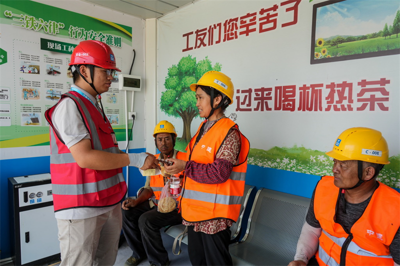 La Chine prend soin des travailleurs soumis à des températures élevées