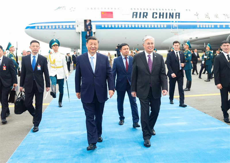 Arrivée de Xi Jinping au Kazakhstan pour une visite d'Etat et un sommet de l'OCS afin de renforcer la coopération