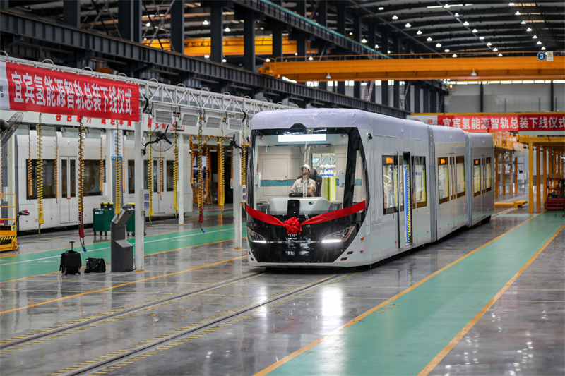 Sichuan : un tramway intelligent alimenté à l'hydrogène est sorti d'usine à Yibin