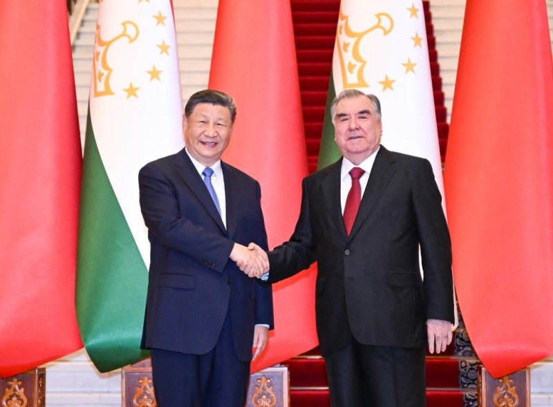 Xi affirme que la Chine est prête à développer un partenariat stratégique global de coopération dans la nouvelle ère avec le Tadjikistan