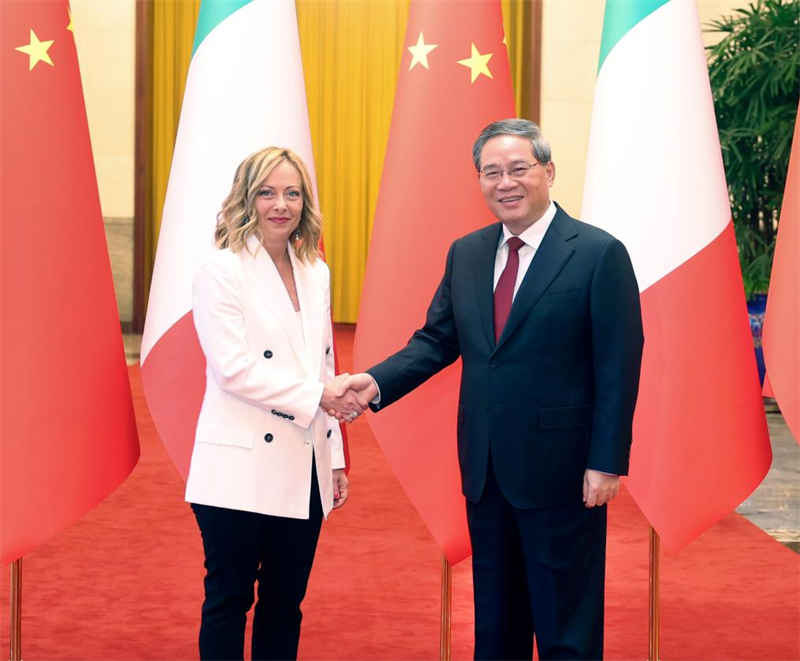 Le PM chinois s'entretient avec son homologue italienne