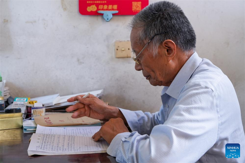 Henan : histoire en photos d'un enseignant qui a consacré toute sa vie à l'éducation