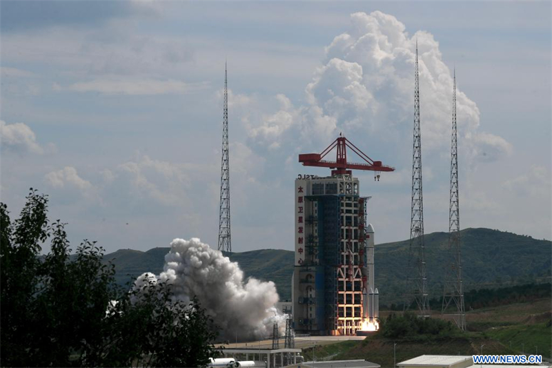 La Chine lance avec succès un nouveau groupe de satellites