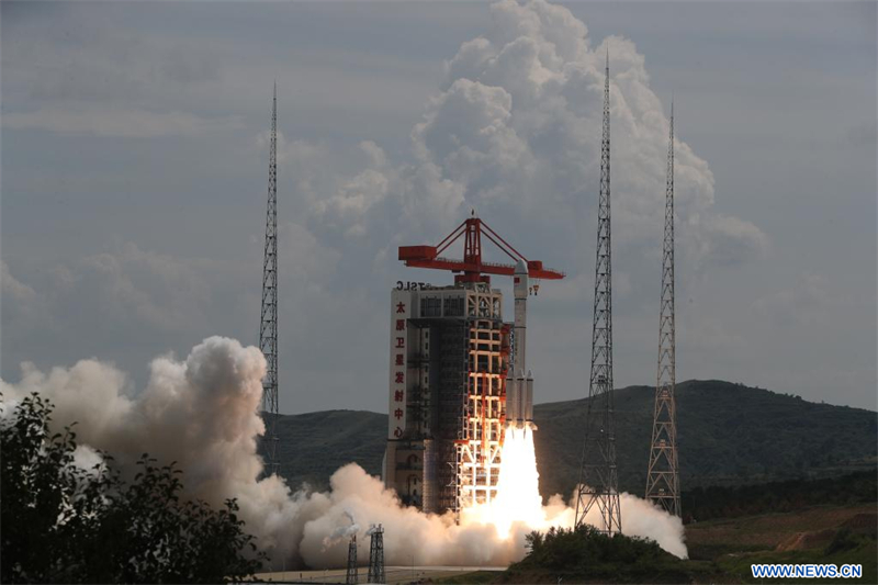 La Chine lance avec succès un nouveau groupe de satellites