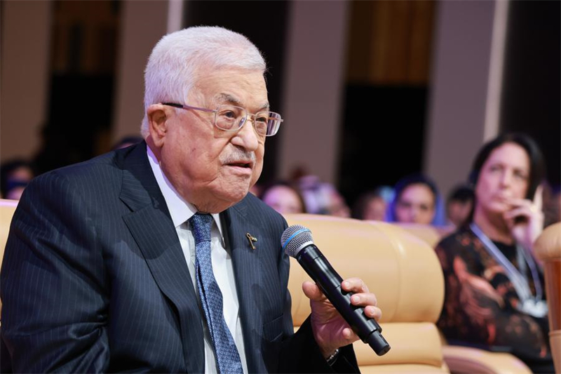 Photo prise le 28 avril 2024 montrant le président palestinien Mahmoud Abbas s'exprimant lors de la réunion spéciale du Forum économique mondial (FEM) à Riyad, en Arabie saoudite. (Xinhua/Wang Haizhou)