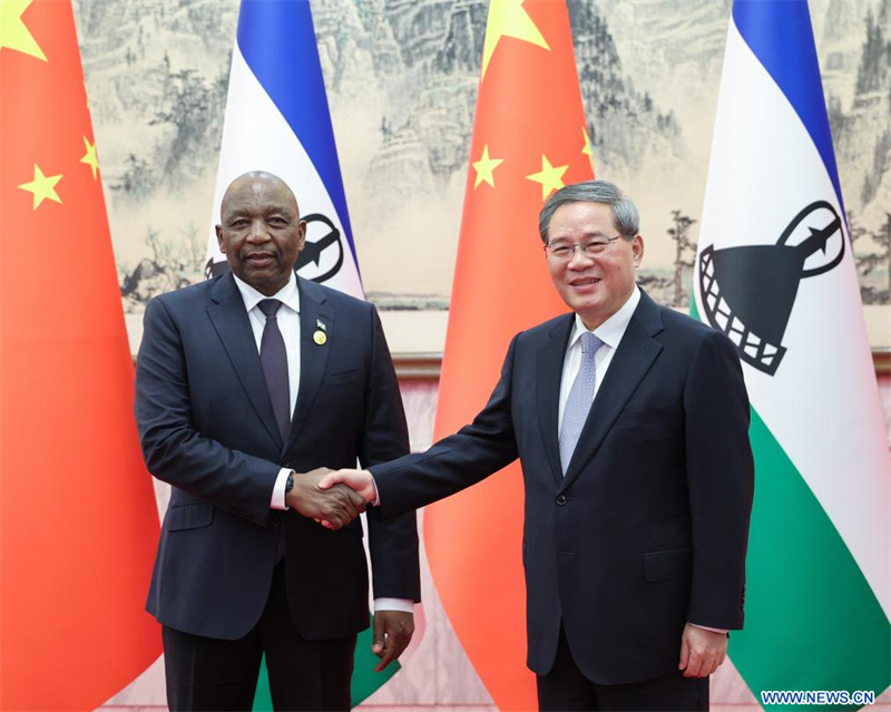 Le PM chinois rencontre le PM du Lesotho