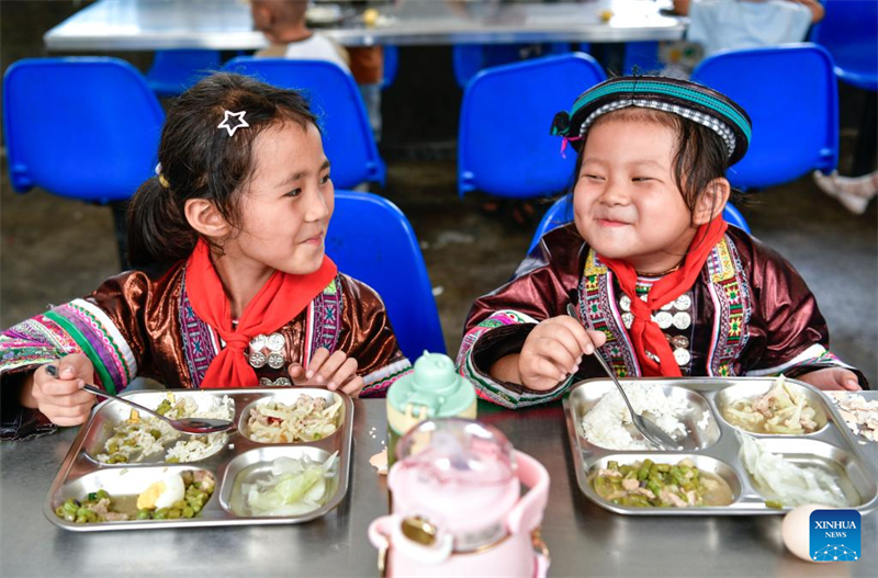 Guizhou : un enseignant unique au service d'une mini-école à Congjiang