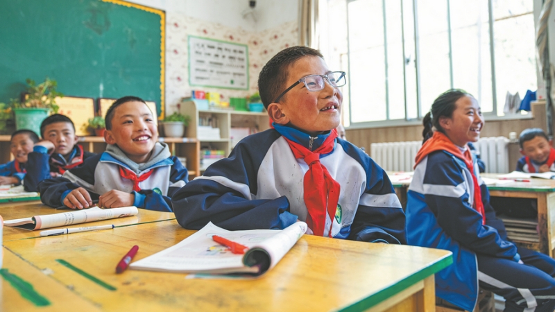 Xizang : le summum de l'apprentissage dans une école à 4 000 mètres d’altitude à Nyingchi