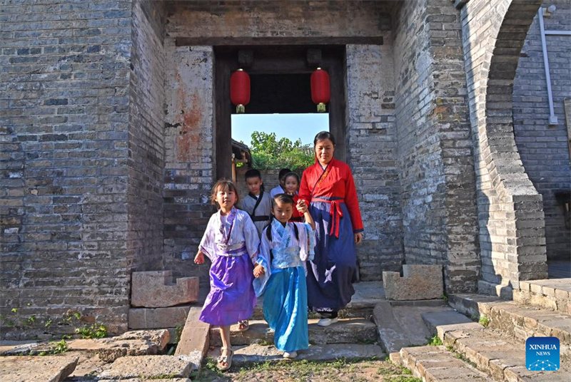 Guangxi : le village traditionnel de Nalu devient une attraction touristique et un lieu incontournable pour les voyages d'études