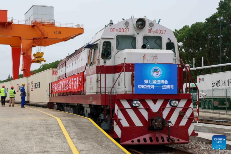 Le premier train de fret Chine-Europe « Jinbo » est arrivé à Shanghai