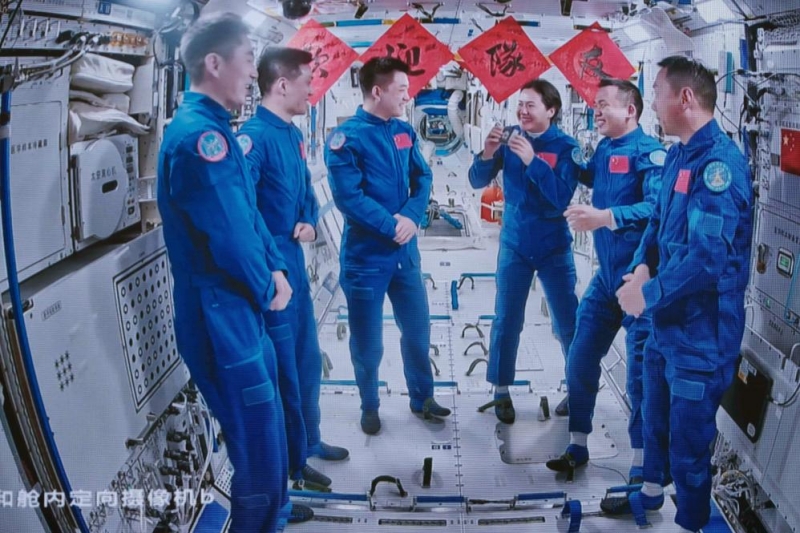 Chine : les astronautes de Shenzhou-19 entrent dans la station spatiale