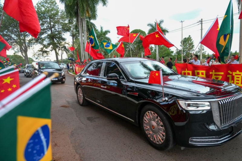 Arrivée de Xi Jinping à Brasilia pour une visite d'Etat au Brésil