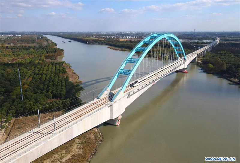 Chine : une nouvelle ligne ferroviaire à grande vitesse dans le delta du fleuve Yangtsé