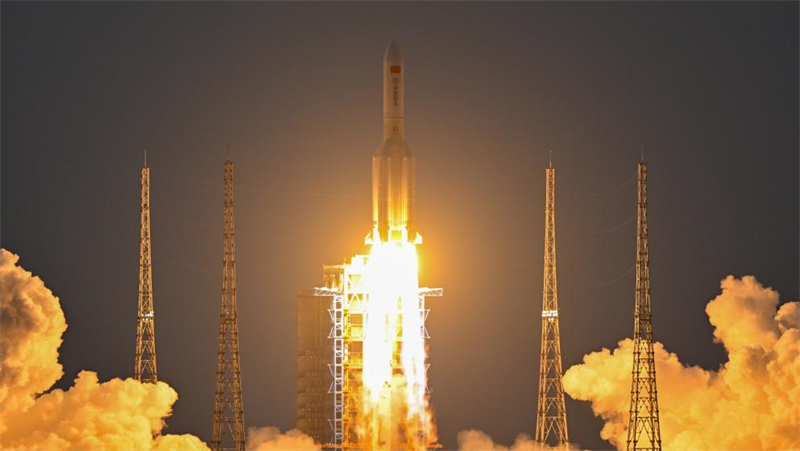 La Chine lance un groupe de satellites Internet