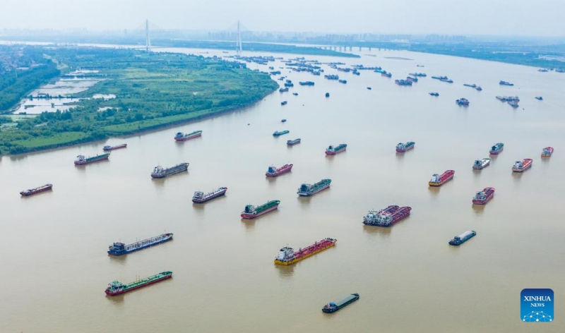 Hubei : le port de Yangluo à Wuhan, port majeur sur le fleuve Yangtsé