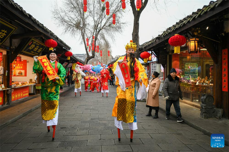 Sichuan : des activités culturelles lancées pour célébrer la prochaine Fête du Printemps