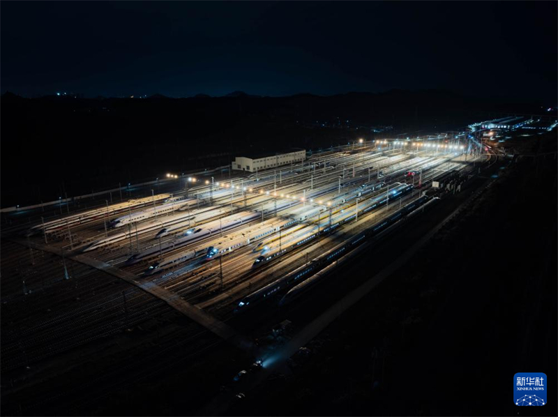 Guizhou : les trains à grande vitesse prêts pour la vague de voyages de la fête du Printemps