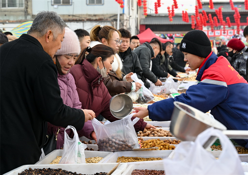 Ningxia : à Yinchuan, les marchés ruraux ont une forte saveur du Nouvel An