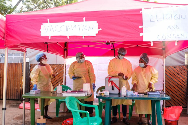 Ouganda : campagne de vaccination contre le virus Ebola