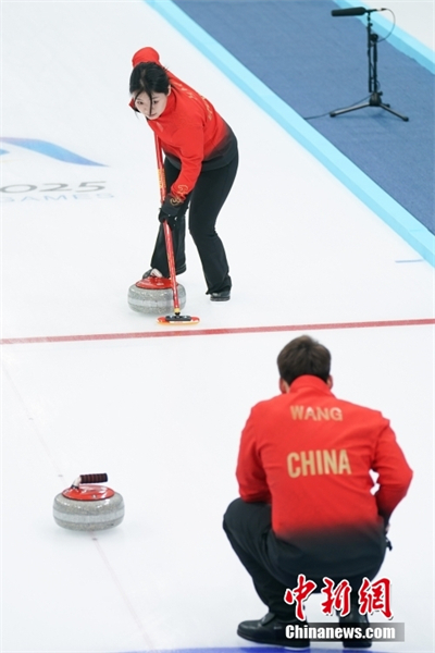 Les athlètes chinois remportent leur première victoire des 9e Jeux d'hiver asiatiques