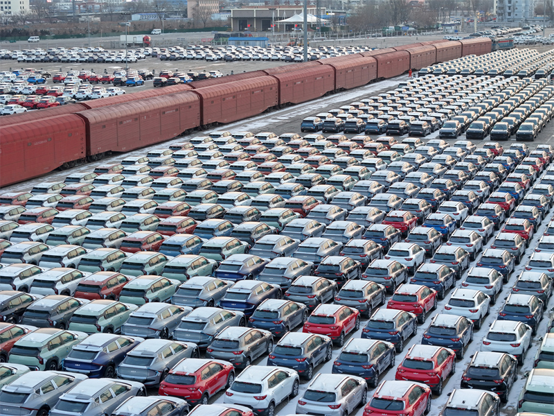 Shandong : les transports intermodaux de biens fer-mer battent leur plein à Yantai