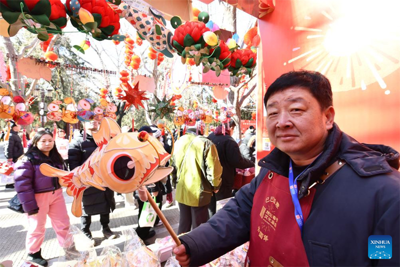 Histoire en photos d'un fabricant de lanternes traditionnelles de Beijing