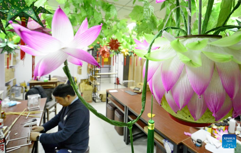 Histoire en photos d'un fabricant de lanternes traditionnelles de Beijing