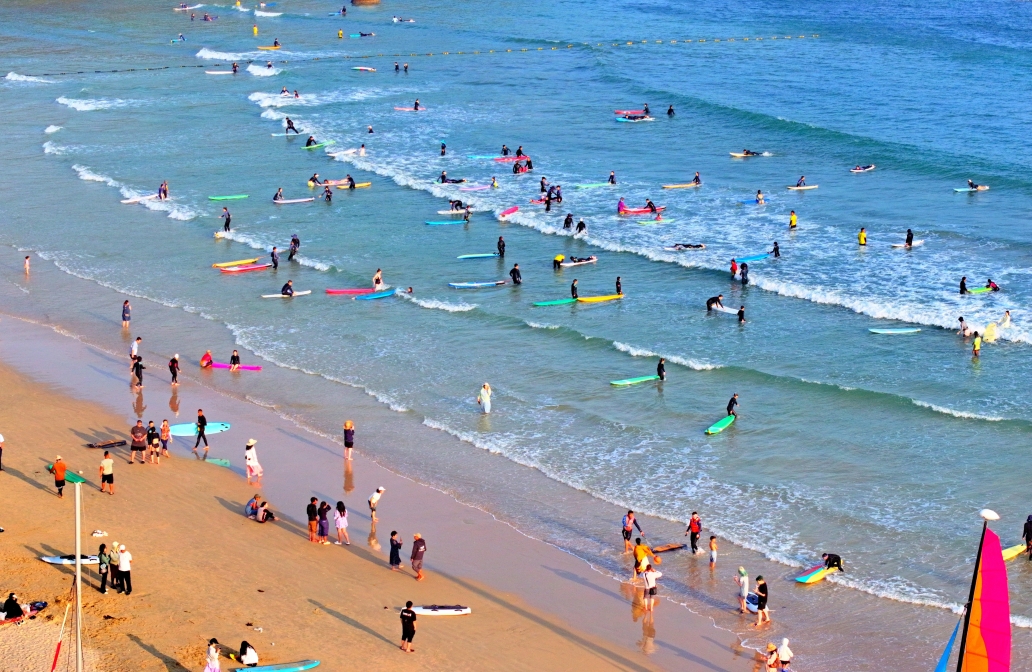 Hainan : les joies du surf à Sanya