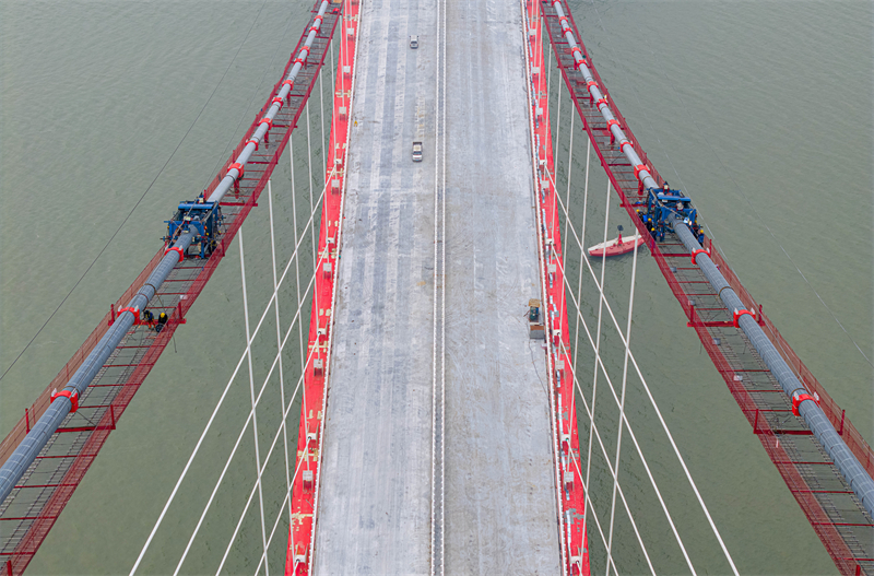 Anhui : de « nouveaux vêtements » pour le câble principal du pont de Tongling