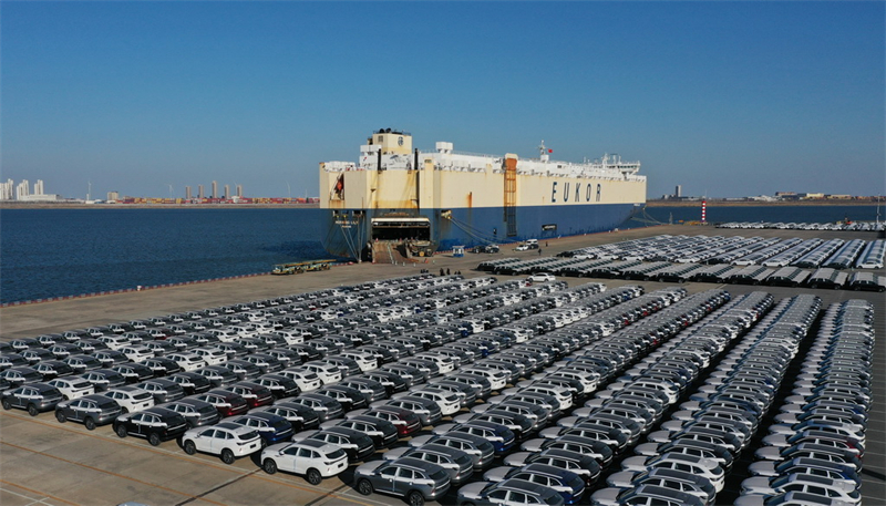 Plus de 4 000 voitures de marque chinoise sont parties du port de Tianjin pour l'Amérique du Sud