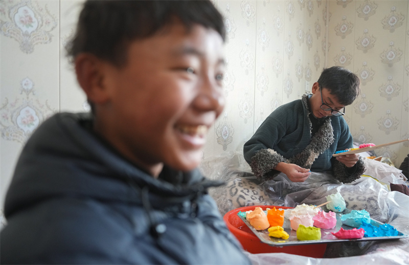 Xizang : les sculptures de beurre très populaires à Lhassa avant le Nouvel An tibétain