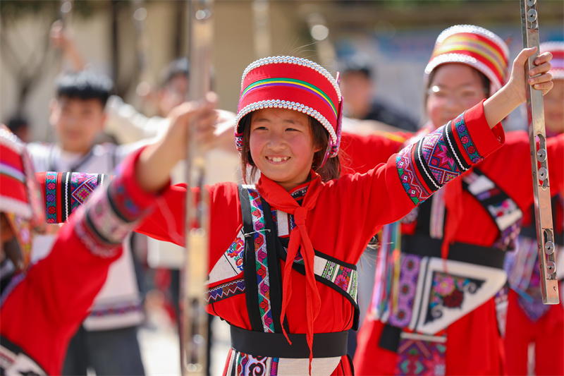 Yunnan : des activités de remise en forme pendant la récréation dans les écoles de Luliang