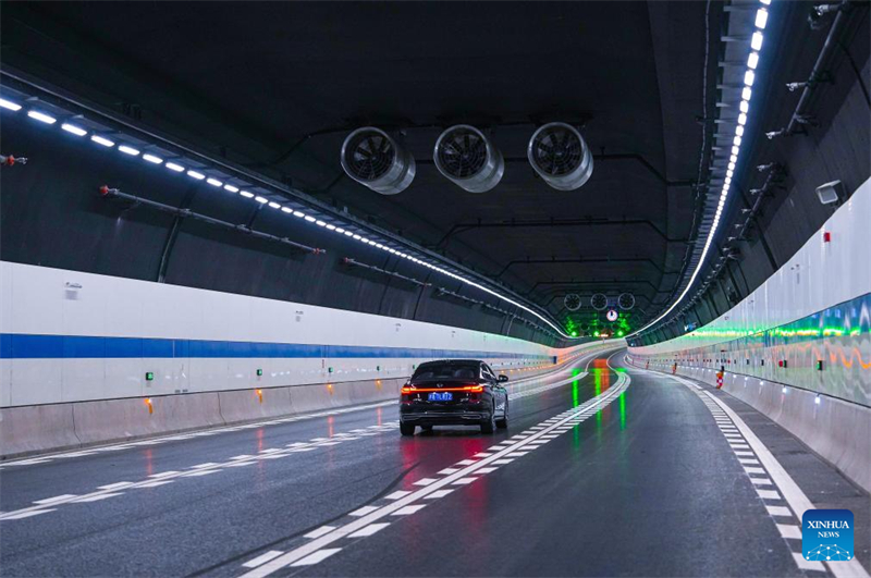 Un projet de rénovation sur le 6e périphérique Est de Beijing ouvert à la circulation