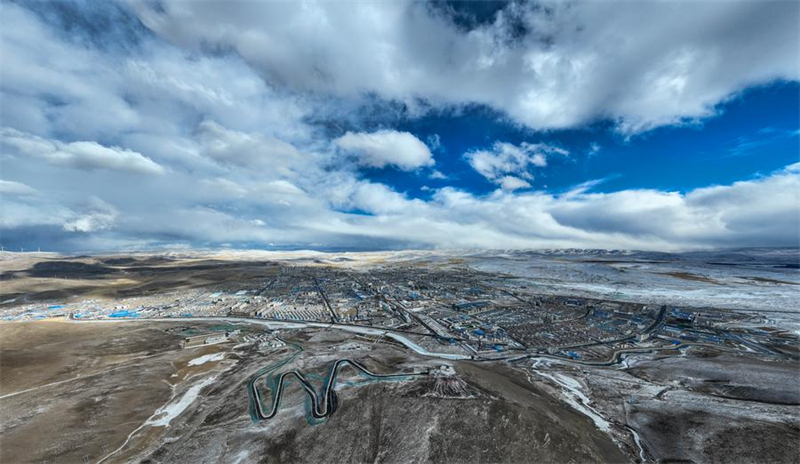 Xizang : Nagqu fait progresser le verdissement urbain sur « le toit du toit du monde »
