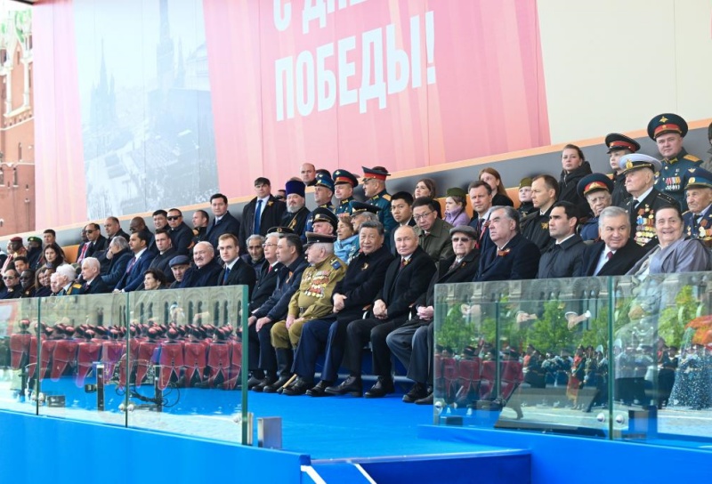 Xi assiste aux célébrations du Jour de la Victoire en Russie