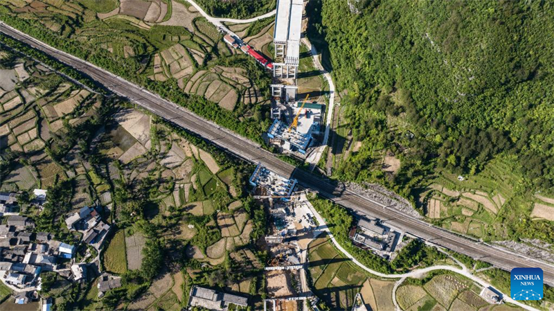 Guizhou : la voie rapide Guiyang-Pingtang en construction