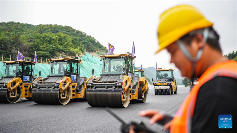 Guizhou : la voie rapide Guiyang-Pingtang en construction