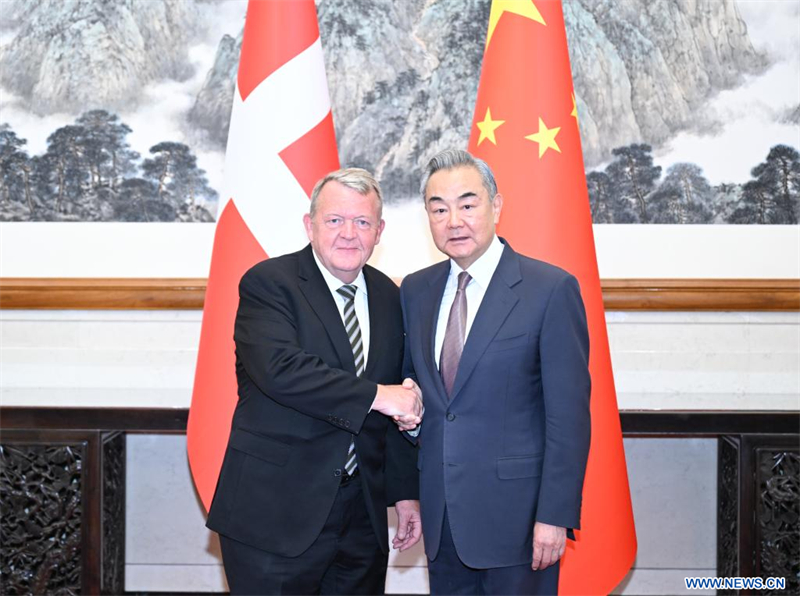 Le ministre chinois des AE s'entretient avec son homologue danois