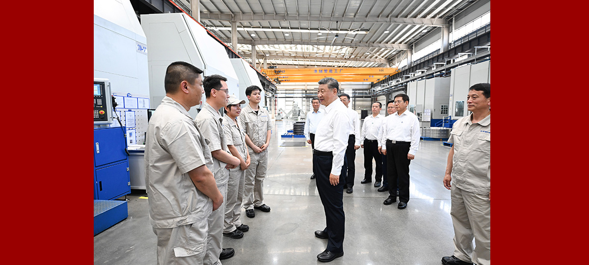 Xi Jinping inspecte la ville de Luoyang dans le centre de la Chine
