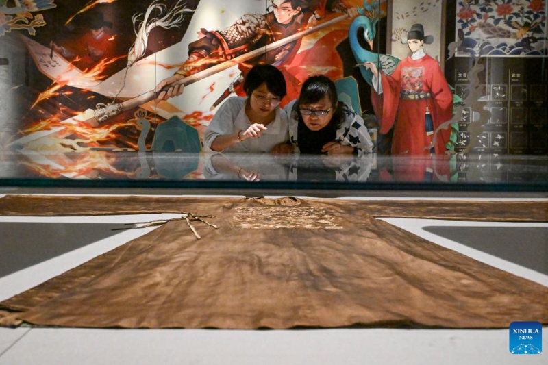 Jiangsu : histoire en photos des restaurateurs du Musée de la soie de Suzhou