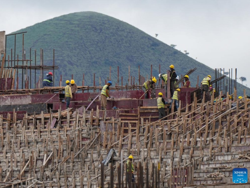 Du plan à la fraternité, comment le stade d'Arusha en Tanzanie s'élève avec le soutien de la Chine