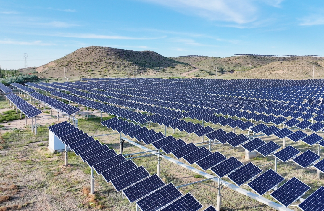 Ningxia : la centrale photovoltaïque favorise le développement vert à Yinchuan