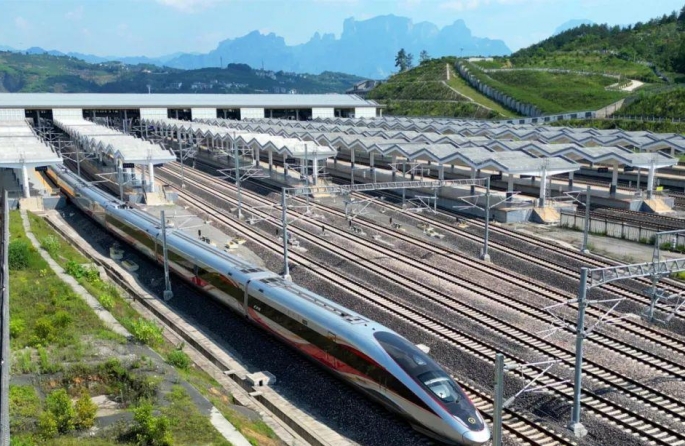 Le train à grande vitesse crée un « couloir culturel »
