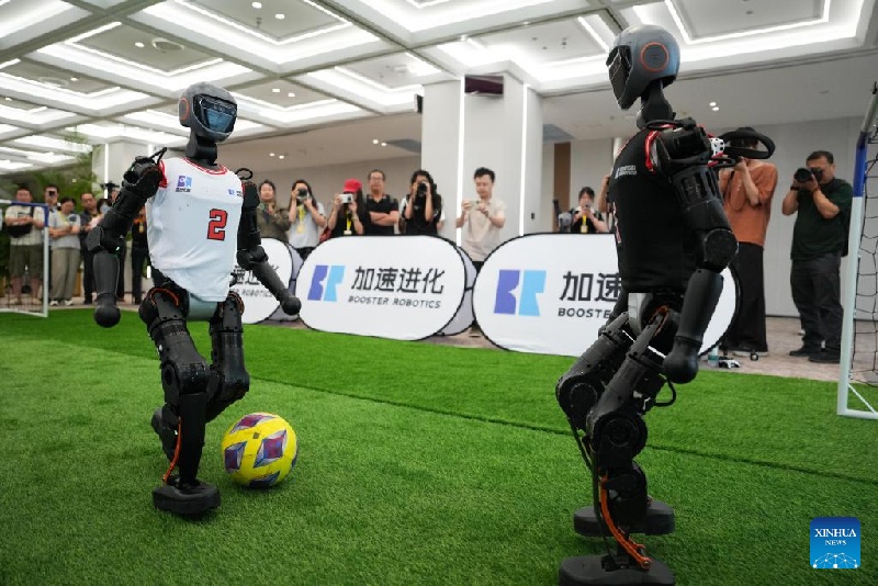 Les industries liées aux robots en pleine expansion à Beijing
