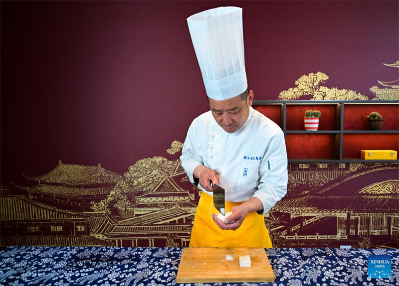 Anhui : comment les techniques traditionnelles de fabrication du tofu alimentent la croissance de l'industrie du soja à Huainan