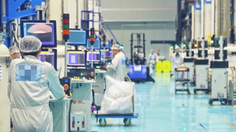 Henan : une entreprise de Zhengzhou développe les plus grandes galettes de silicium de Chine